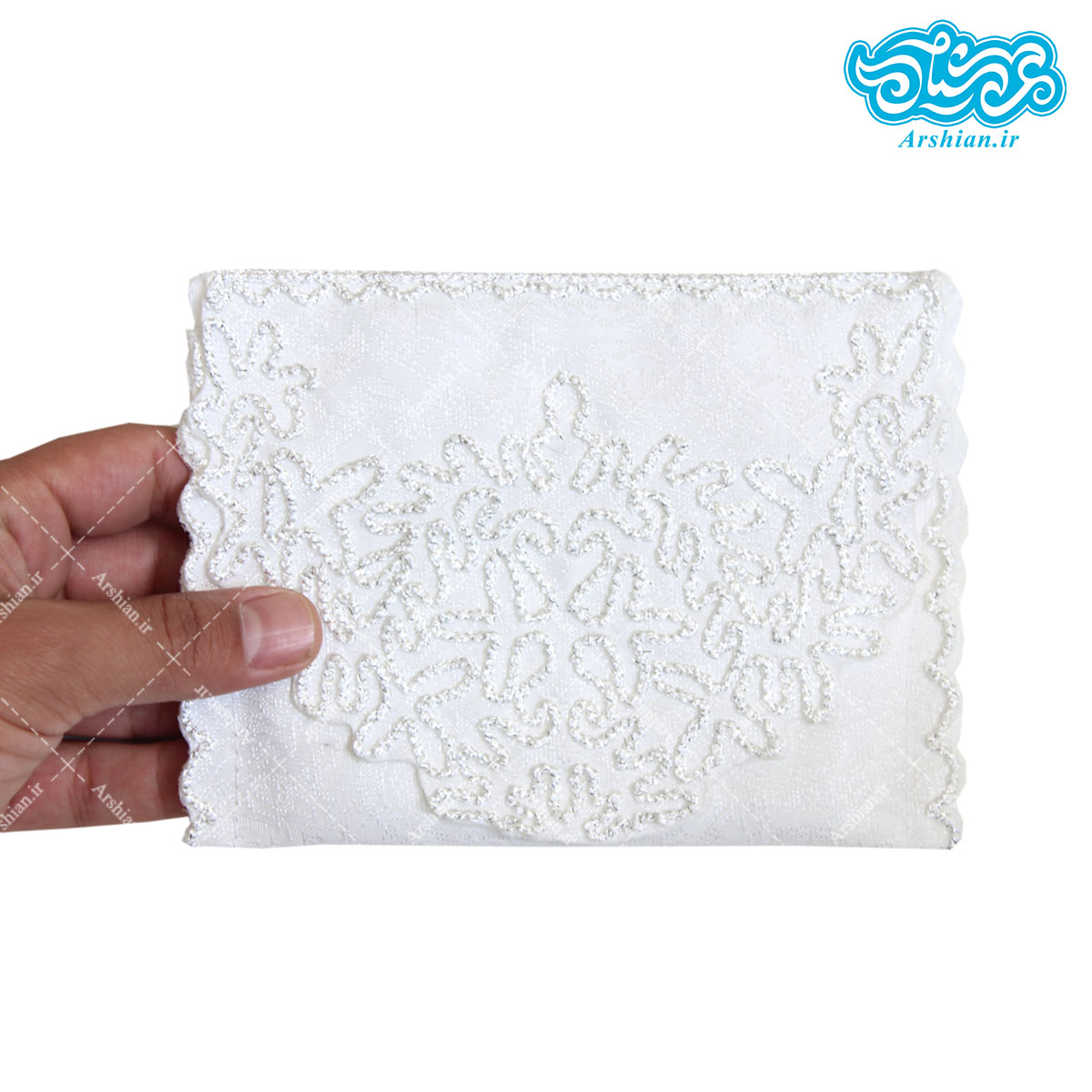 جانماز کیفی دو تکه سفید گلدوزی شده