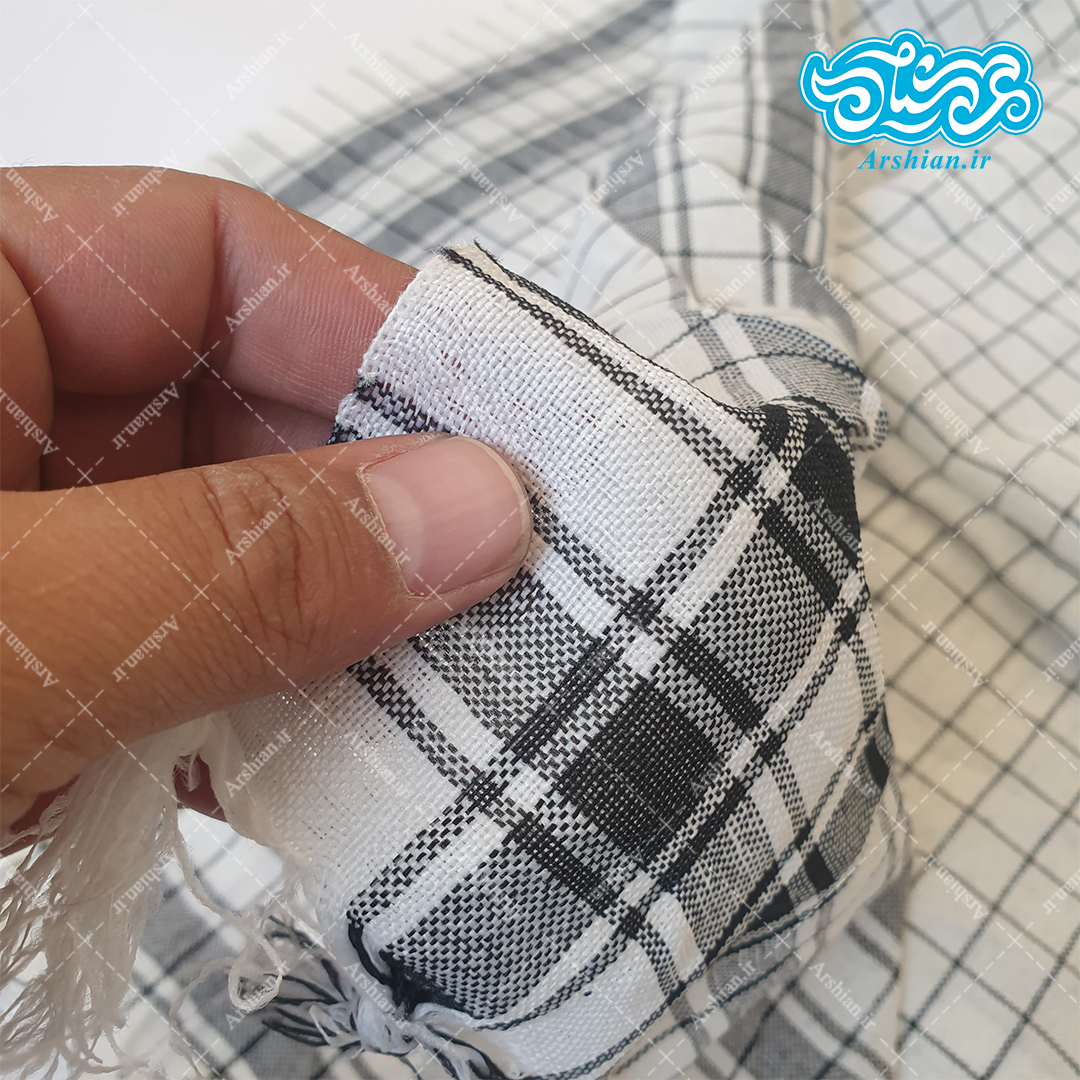 چفیه معمولی سفیدرنگ طرح ایرانی(خطوط ساده مربعی)