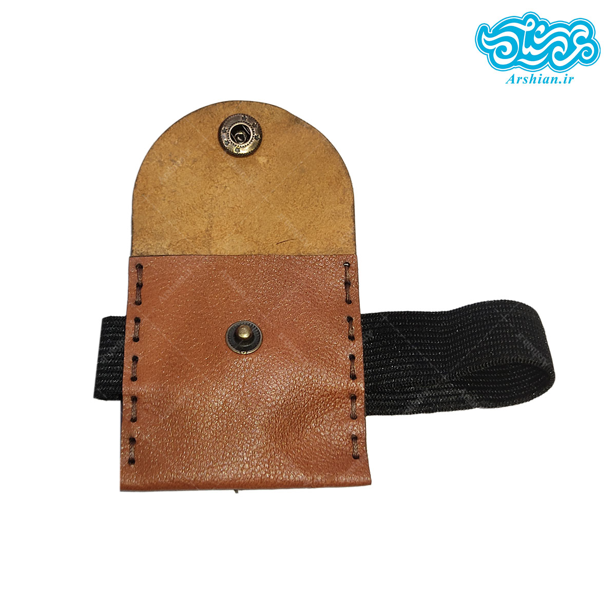 بازوبند چرم دکمه دار ساده کد023