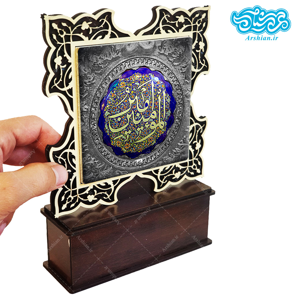 تندیس کاشی با طرح امیرالمومنین با قاب چوبی کد tal126