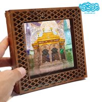 قاب کاشی دور مشبک با طرح ضریح امام حسین(ع) کد h516