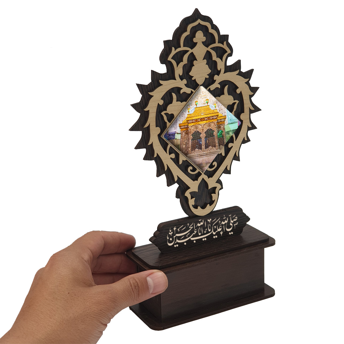 تندیس کاشی با طرح ضریح امام حسین (ع) با قاب چوبی کد th506