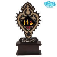تندیس کاشی با طرح گنبد امام حسین (ع) با قاب چوبی کد th507