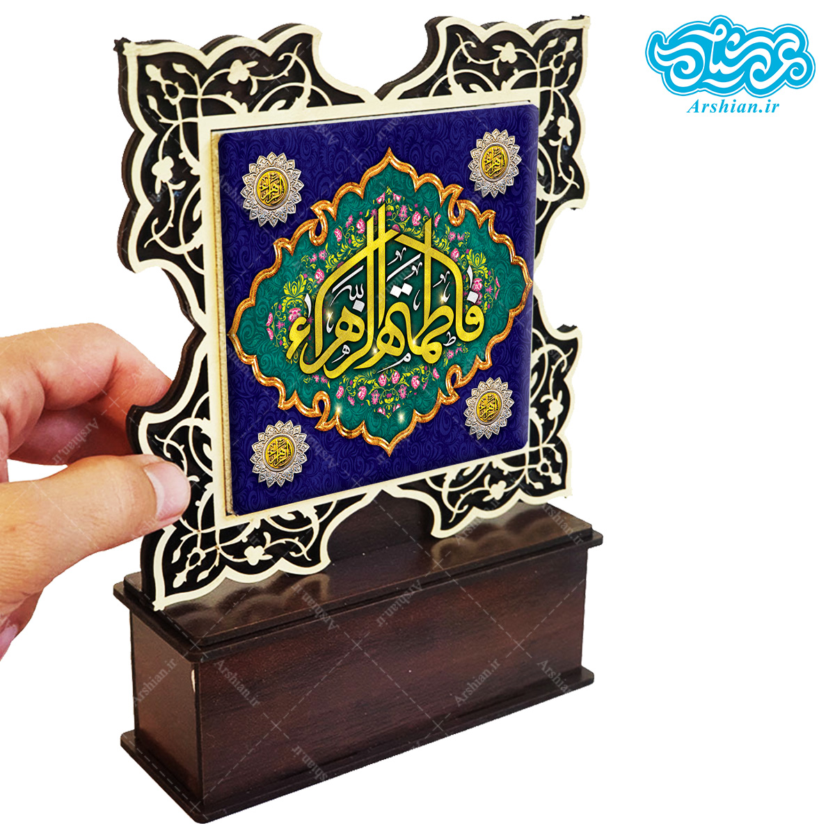 تندیس کاشی با طرح فاطمه الزهرا (س) با قاب چوبی کد tf306