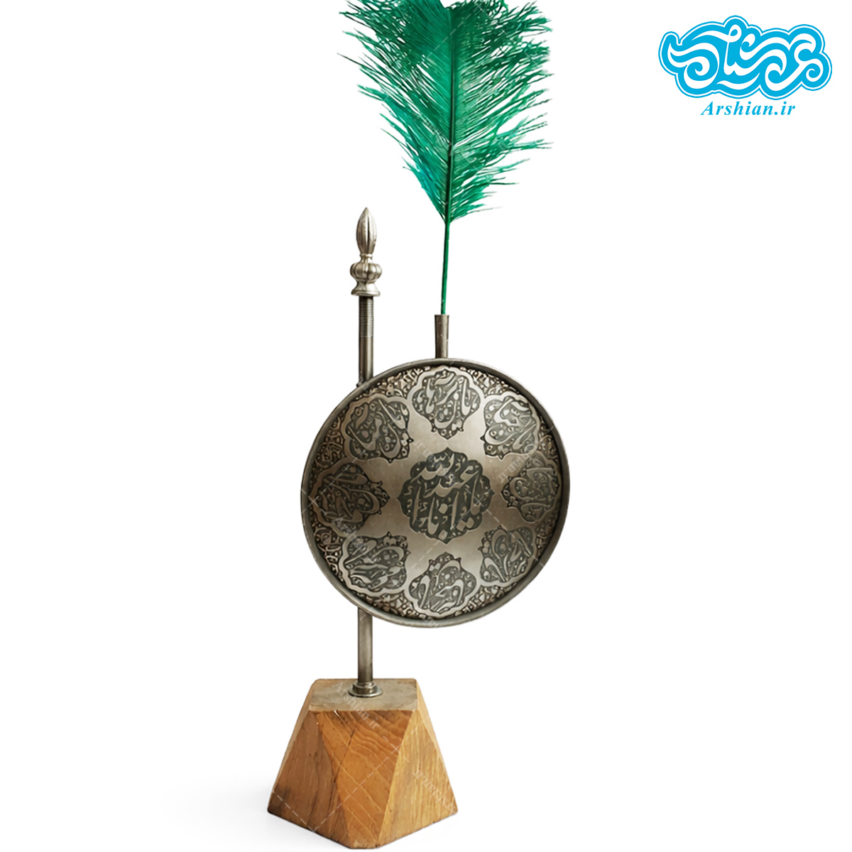 تندیس فلزی سپر و نیزه با پایه چوبی